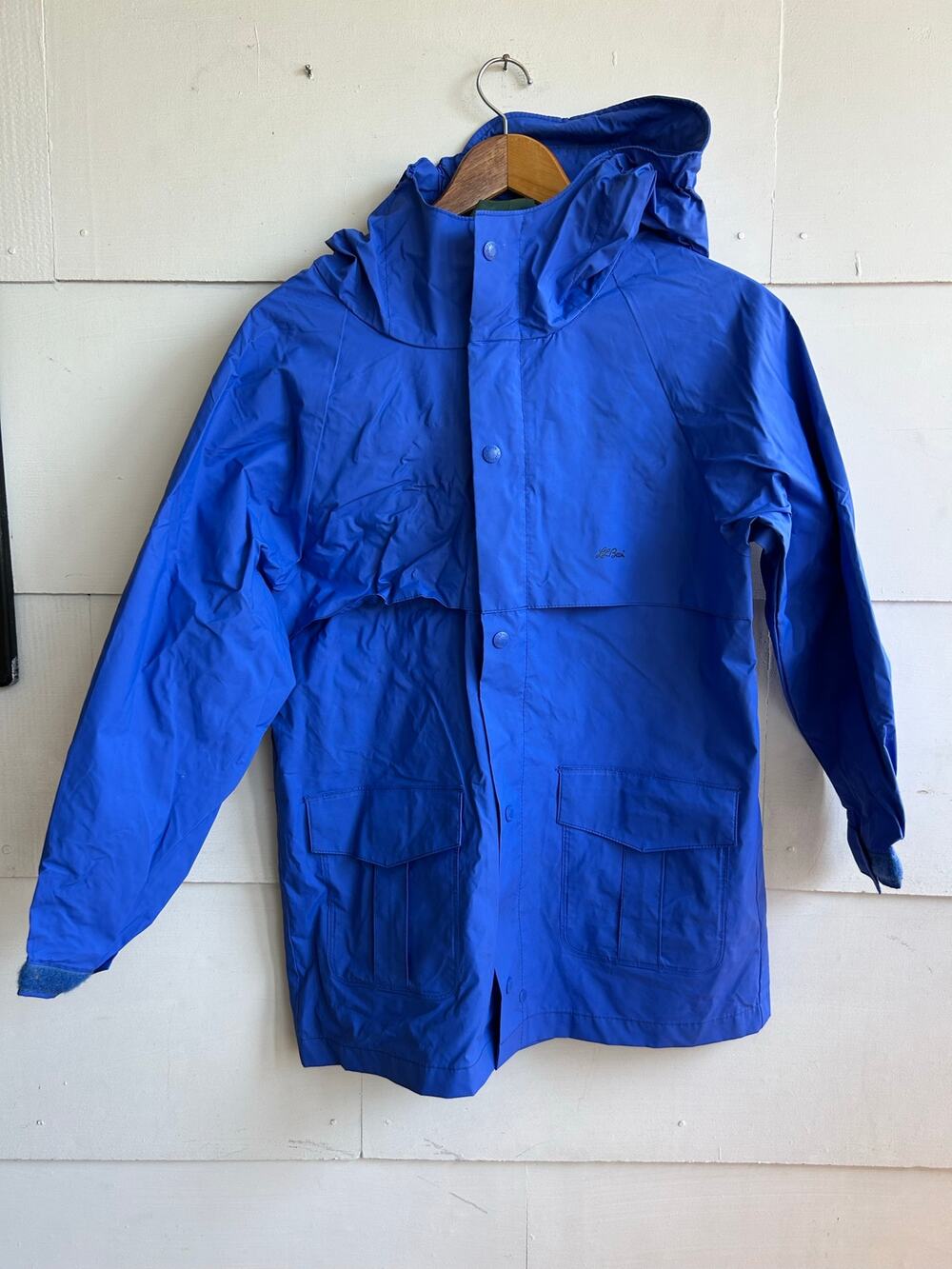 L.L. Bean Kids M/10-12 Raincoat, Blue, vented with hood with cap